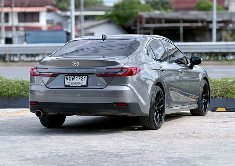 Toyota Camry 2025 2.5 HEV Premium Luxury Sedan ไฮบริด ไม่ติดแก๊ส เกียร์อัตโนมัติ เทา รูปที่ 4