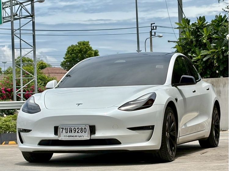 รถ Tesla Model-3 Long Range 4WD สี ขาว
