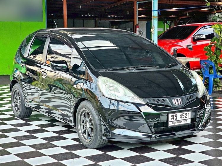 รถ Honda Jazz 1.5 V i-VTEC สี ดำ