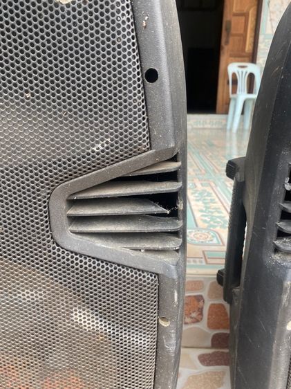 ลำโพง 2ใบ ดอกในเหลือครบ Proeurotech รุ่น ET-15 ตู้ลำโพงพาสซีฟขนาด 15 นิ้วมือสองตู้สภาพ มีรอยหัก หน่อย เอาไปเช็คเอง พิจารณารูปก่อนสั่งสินค้า รูปที่ 4