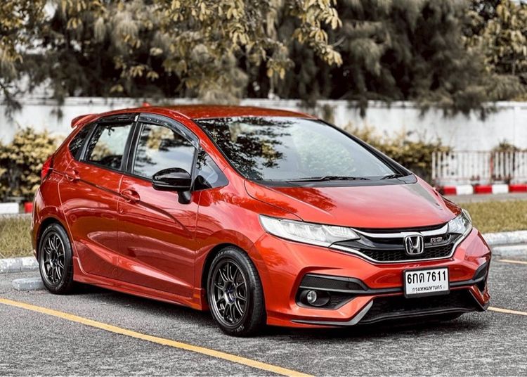 รถ Honda Jazz 1.5 RS i-VTEC สี ส้ม