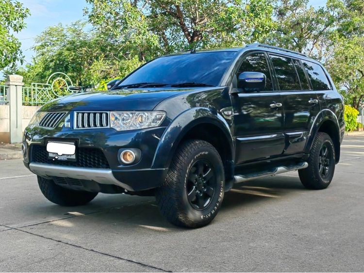 รถ Mitsubishi Pajero Sport 3.2 GLS 4WD สี ดำ