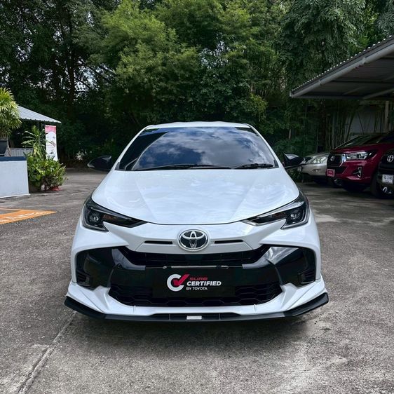 Toyota Yaris 2024 1.2 Smart Sedan เบนซิน ไม่ติดแก๊ส เกียร์อัตโนมัติ ขาว รูปที่ 2