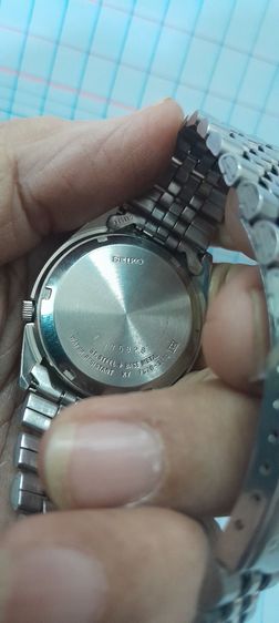 นาฬิกาSeikoชาย มีพรายน้ำ เครื่องดีเดินปกติ รูปที่ 2