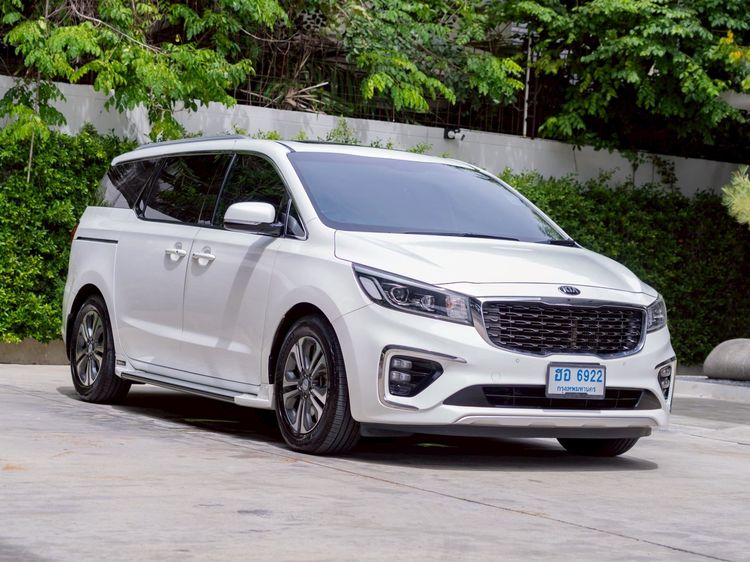 รถ Kia Carnival 2.2 SXL สี ขาว