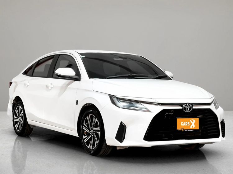 Toyota Yaris ATIV 2022 1.2 Smart Sedan เบนซิน ไม่ติดแก๊ส เกียร์อัตโนมัติ ขาว รูปที่ 3