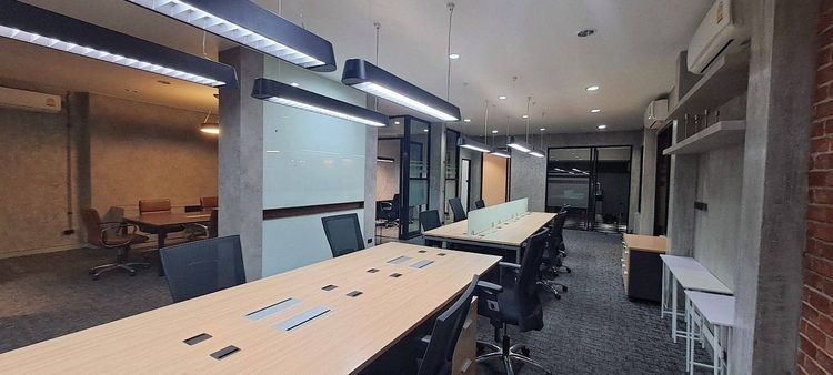 มีบางส่วน ให้เช่า Home office ขนาดใหญ่ 200 วา 800 ตารางเมตรทำเลดีสุดปังย่านลาดพร้าว 71 จอดรถได้ประมาณ 15-18 คัน ตกแต่งสวย ตอบโจทย์ทุกธุรกิจ ถนนลาดพร้า รูปที่ 4