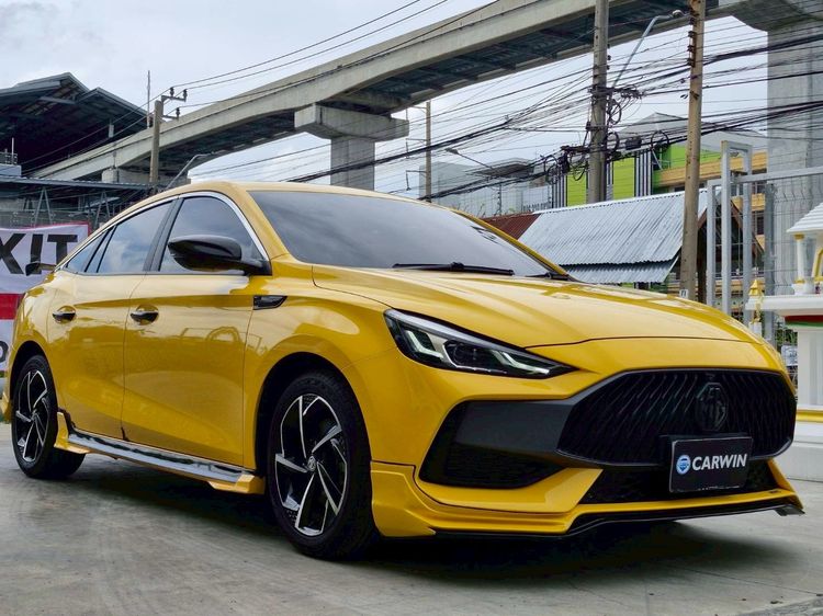 รถ MG MG5 1.5 X สี เหลือง