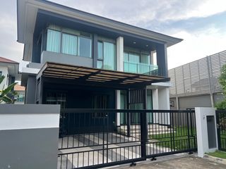 曼谷高端独栋别墅出租 (Setthasiri Krungthep Kreetha) 全新别墅，家具齊全，拎包入住！  What app +66819065860