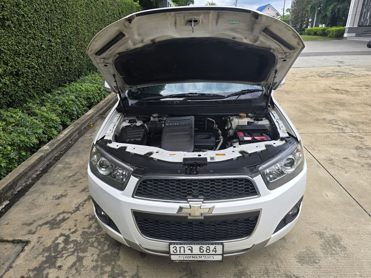 รถ Chevrolet Captiva 2.4 LSX สี ขาว