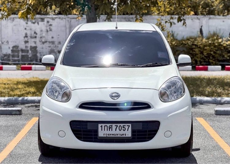 Nissan March 2013 1.2 EL Sedan เบนซิน ไม่ติดแก๊ส เกียร์อัตโนมัติ ขาว รูปที่ 2