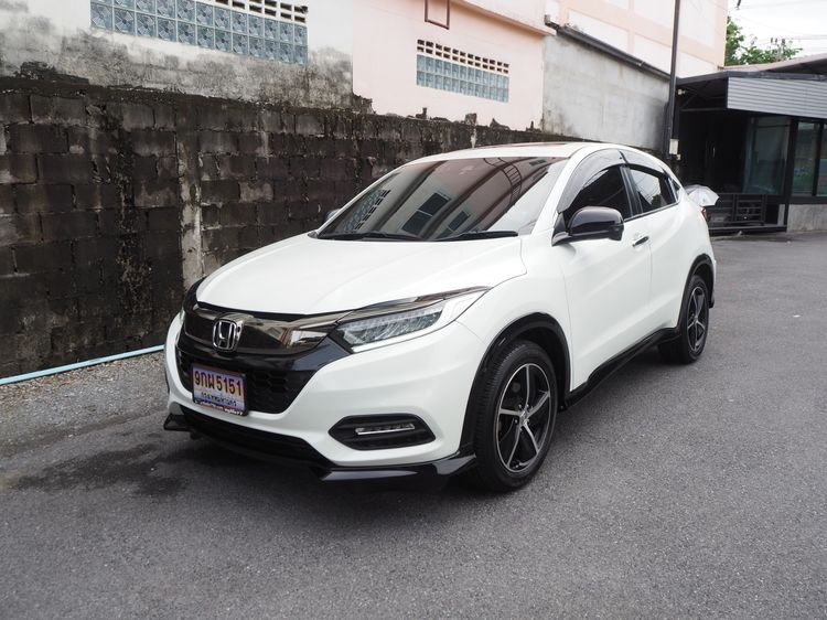 รถ Honda HR-V 1.8 RS สี ขาว