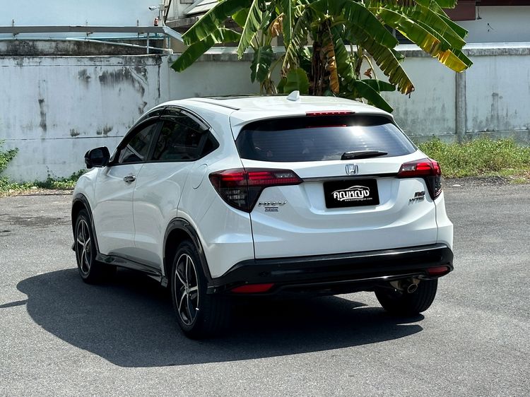 Honda HR-V 2019 1.8 RS Sedan เบนซิน ไม่ติดแก๊ส เกียร์อัตโนมัติ ขาว รูปที่ 4