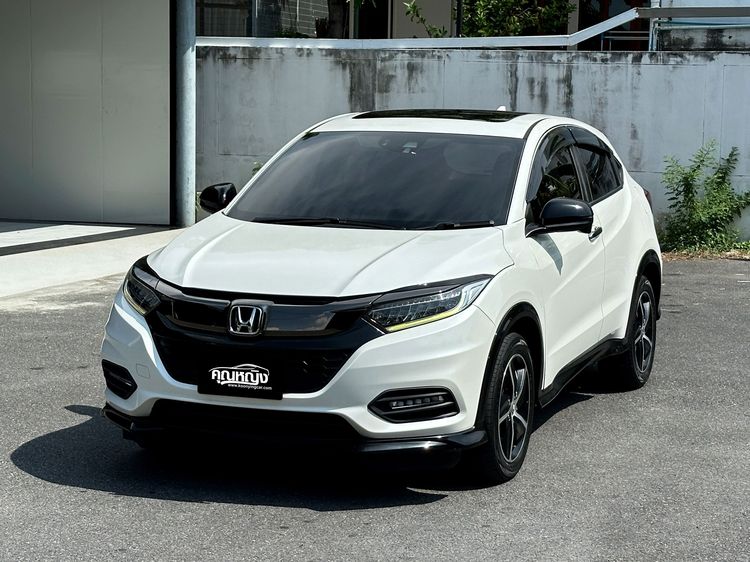 รถ Honda HR-V 1.8 RS สี ขาว