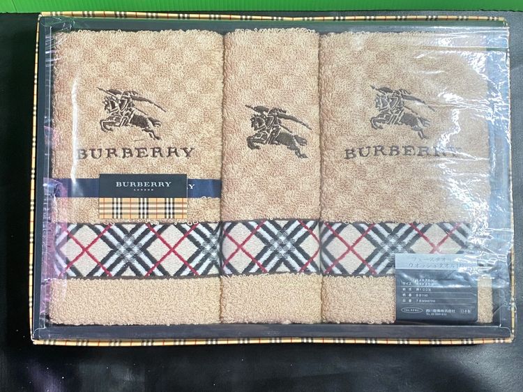 ขายชุด ผ้าเช็ดหน้า burberry แบบกล่อง มี 3 ผืน รูปที่ 9