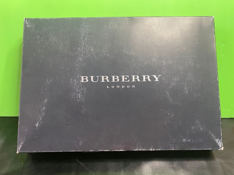 ขายชุด ผ้าเช็ดหน้า burberry แบบกล่อง มี 3 ผืน รูปที่ 2