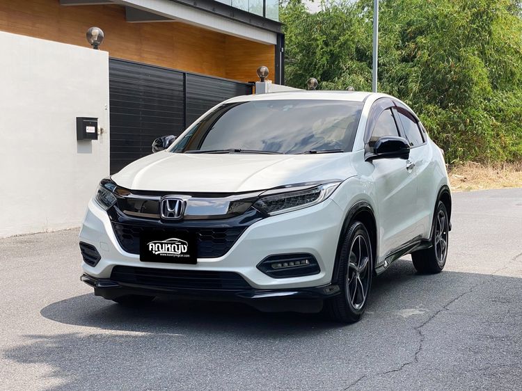 รถ Honda HR-V 1.8 RS สี ขาว