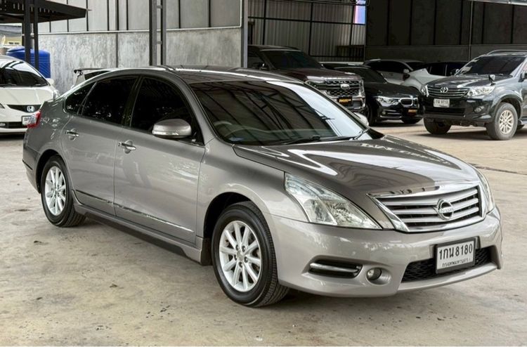 รถ Nissan Teana 2.0 200 XL สี น้ำตาล