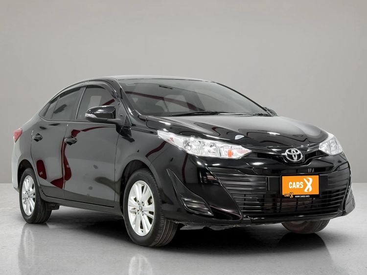Toyota Yaris ATIV 2017 1.2 E Sedan เบนซิน ไม่ติดแก๊ส เกียร์อัตโนมัติ ดำ รูปที่ 3