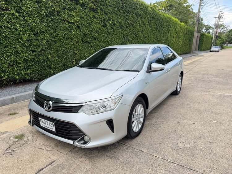 รถ Toyota Camry 2.0 G สี เทา