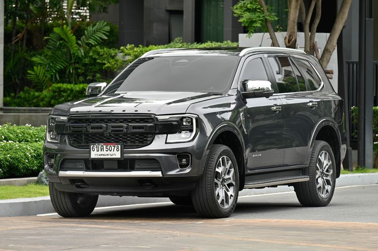 รถ Ford Everest 2.0 Bi-Turbo Titanium+ 4WD สี เทา