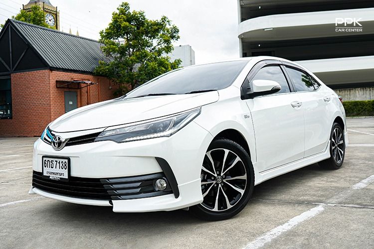 รถ Toyota Altis 1.8 Esport สี ขาว