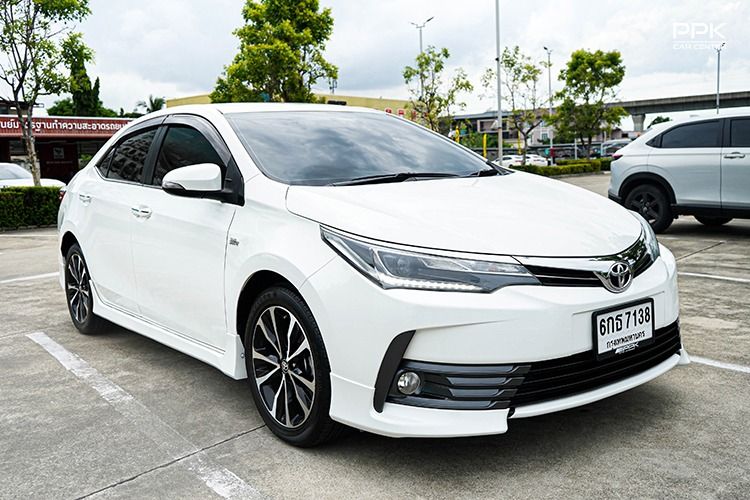 Toyota Altis 2017 1.8 Esport Sedan เบนซิน ไม่ติดแก๊ส เกียร์อัตโนมัติ ขาว รูปที่ 3