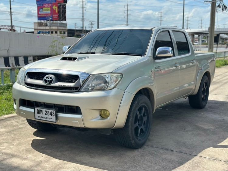รถ Toyota Hilux Vigo 3.0 Prerunner E สี เทา