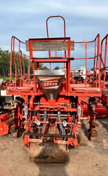 เครื่องปลูกอ้อยSP420 CP100F มือสอง ทุ่นแรง ปลูกลึก งอกดี ให้ผลผลิตสูง ขายราคา  50000  บาท   สนใจเข้ามาเลือกดูผานที่ร้านได้จ้าา รูปที่ 4