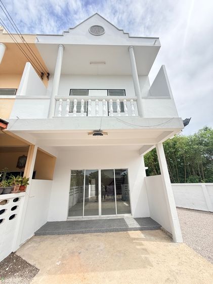 ขายทาวน์เฮาส์ 2ชั้น ชะอำ เพชรบุรี ใกบ้ทะเล 2.2 กิโล ทำเลดี