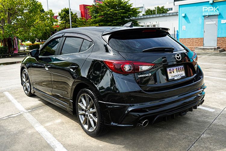 Mazda Mazda3 2019 2.0 S Sports Sedan เบนซิน ไม่ติดแก๊ส เกียร์อัตโนมัติ ดำ รูปที่ 4