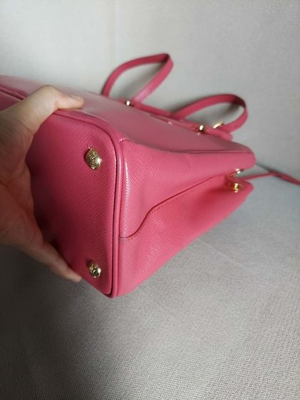กระเป๋า Prada สีชมพู รูปที่ 12