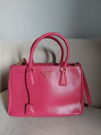 กระเป๋า Prada สีชมพู