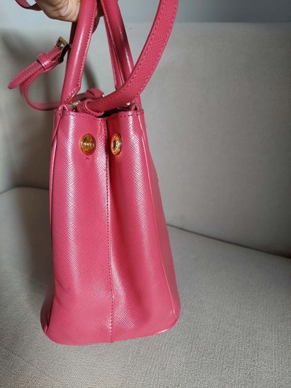 กระเป๋า Prada สีชมพู รูปที่ 3