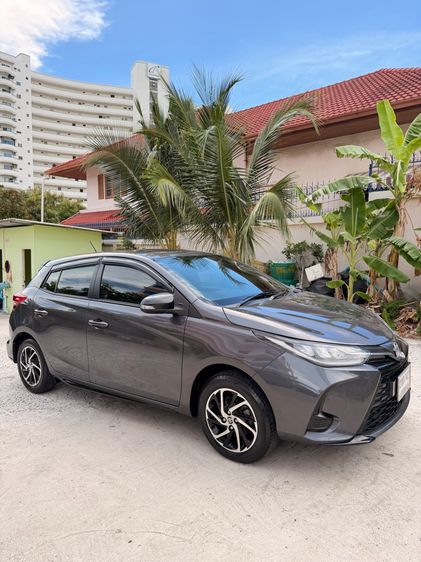 รถ Toyota Yaris 1.2 Sport สี เทา