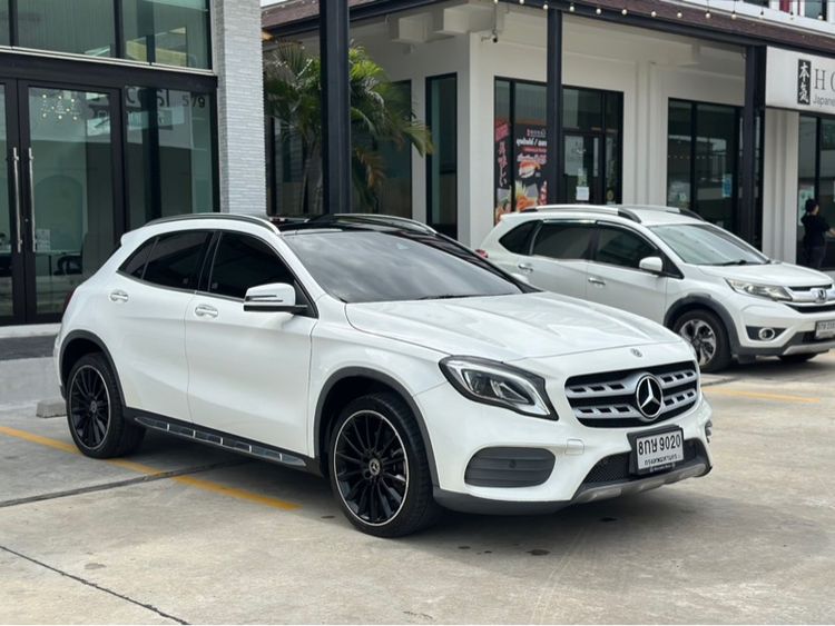 Mercedes-Benz GLA-Class 2018 GLA250 Utility-car เบนซิน ไม่ติดแก๊ส เกียร์อัตโนมัติ ขาว รูปที่ 2
