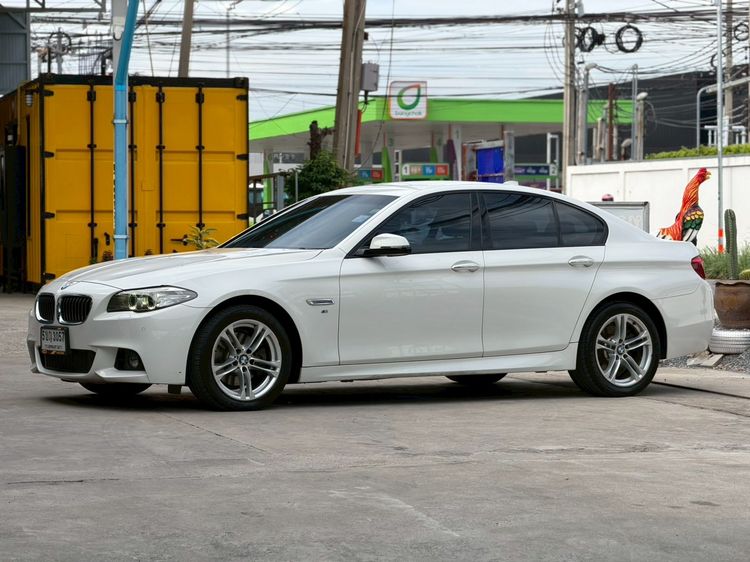 รถ BMW Series 5 520d สี ขาว
