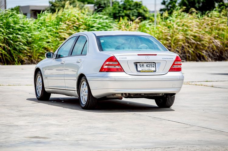 Mercedes-Benz C-Class 2003 C180 Sedan เบนซิน เกียร์อัตโนมัติ เทา รูปที่ 4