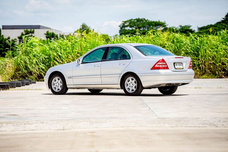 Mercedes-Benz C-Class 2003 C180 Sedan เบนซิน เกียร์อัตโนมัติ เทา รูปที่ 3