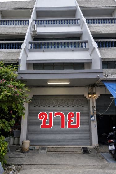 ตกแต่งครบ 2017 ใช่ อาคารพาณิชย์สามชั้นครึ่ง