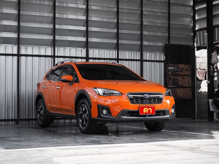 รถ Subaru XV 2.0 P 4WD สี ส้ม