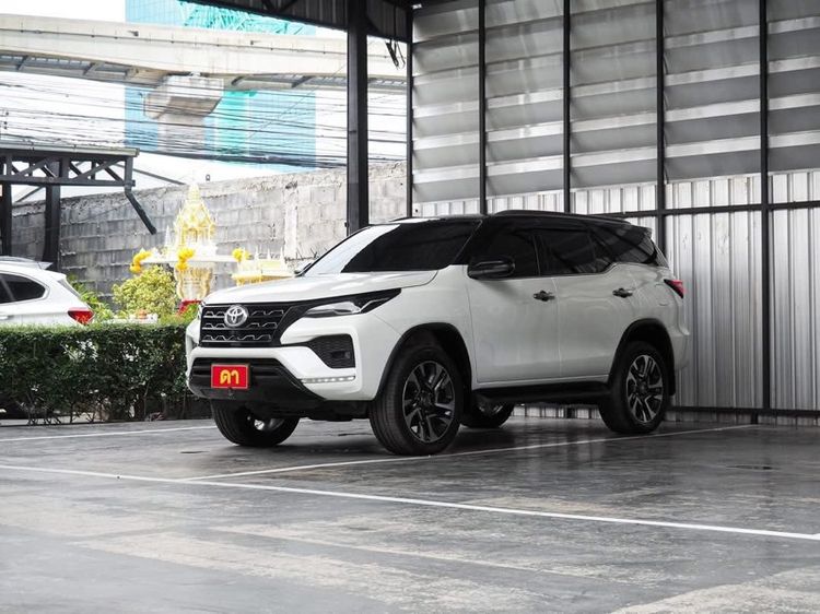 Toyota Fortuner 2022 2.4 Commander Utility-car ดีเซล ไม่ติดแก๊ส เกียร์อัตโนมัติ ขาว