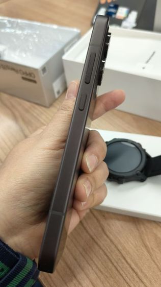 🟤 OPPO Reno 15 Pro 5G สี Dusk Brown (สีน้ำตาล) รูปที่ 6