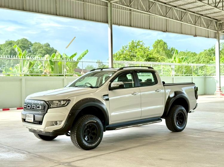 รถ Ford Ranger 2.2 Hi-Rider XLT สี ขาว