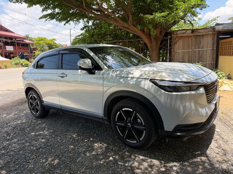 รถ Honda HR-V 1.5 EL e:HEV สี ขาว