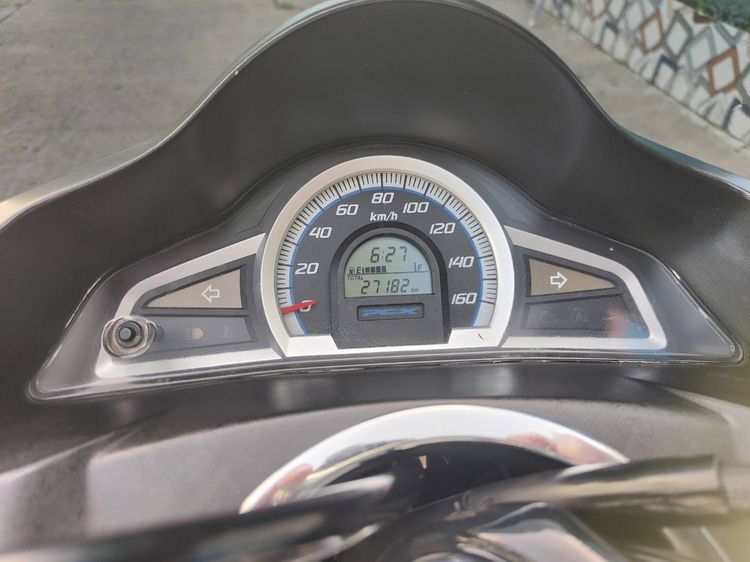 🛵ยังไงก็ขาย PCX 150 ปี 59 เครื่องดี สีสวย สตาร์ทมือ กุญแจรีโมท เล่มชุดโอนครบ+เปลี่ยนถ่ายน้ำมันเครื่องฟรี ส่งฟรี30 ก.ม รูปที่ 9