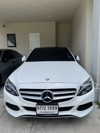 Mercedes-Benz C350e ปี 2016 สีขาว เจ้าของขายเอง สภาพสวย พร้อมใช้งาน