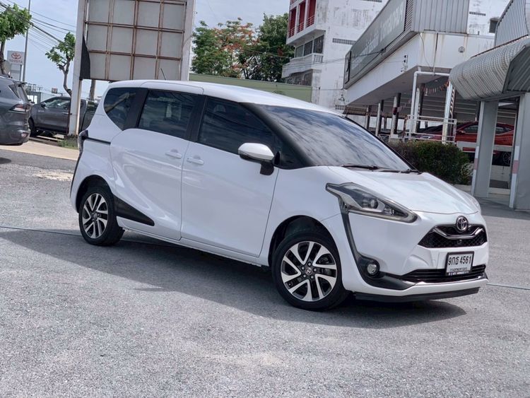 Toyota Sienta 2020 1.5 V Utility-car เบนซิน ไม่ติดแก๊ส เกียร์อัตโนมัติ ขาว