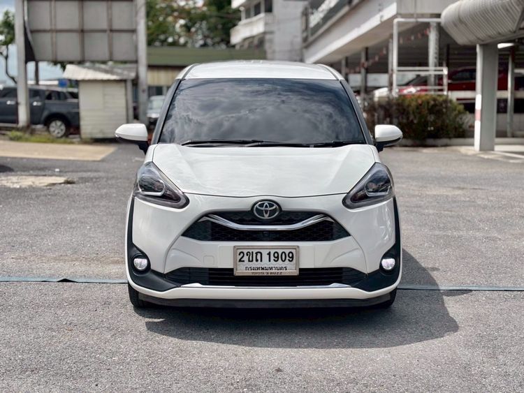 Toyota Sienta 2021 1.5 V Utility-car เบนซิน ไม่ติดแก๊ส เกียร์อัตโนมัติ ขาว รูปที่ 2