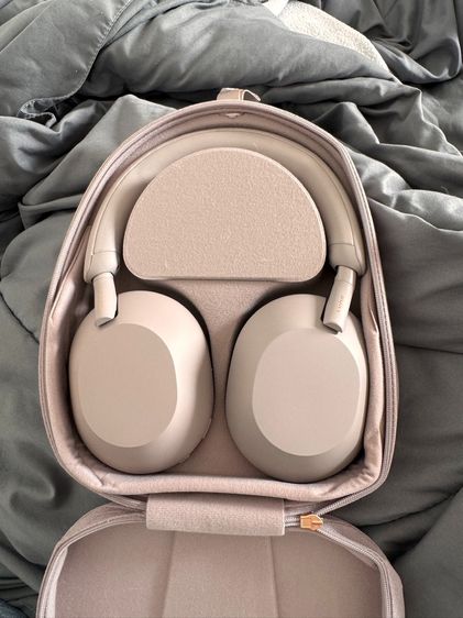 หูฟังไร้สาย Sony WH-1000XM5 สีชมพูสโมคกี้